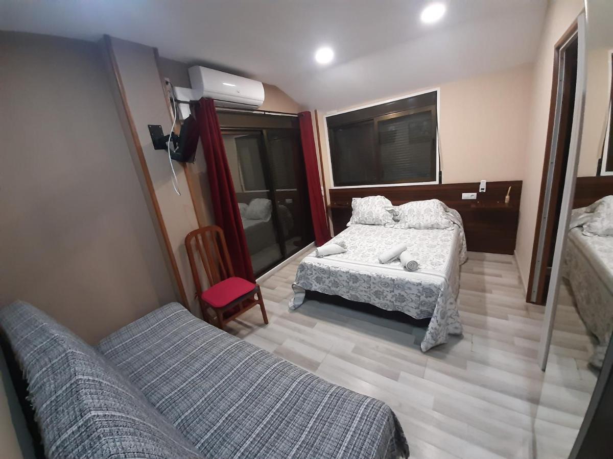 Hostal Escarla Aren 外观 照片