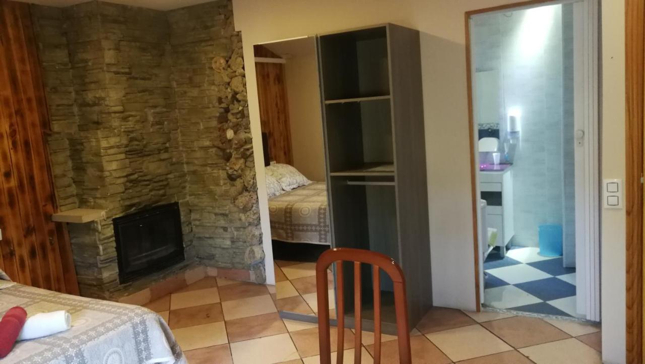 Hostal Escarla Aren 外观 照片