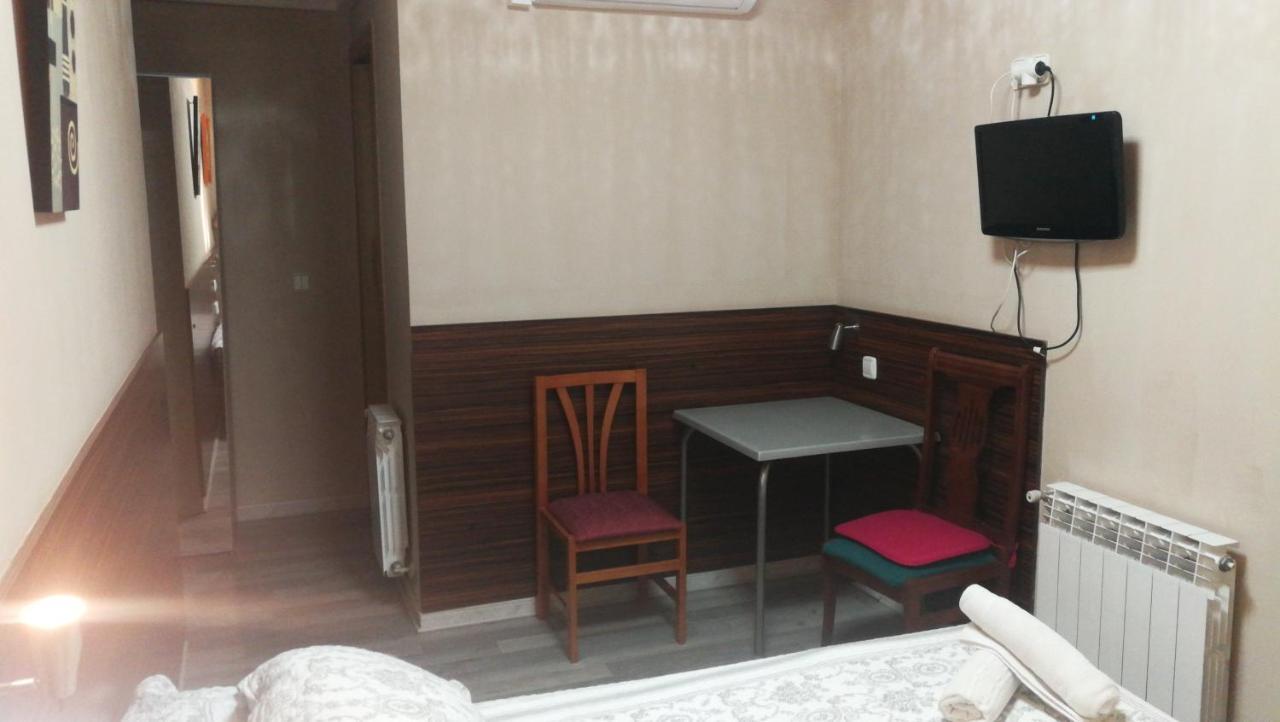 Hostal Escarla Aren 外观 照片