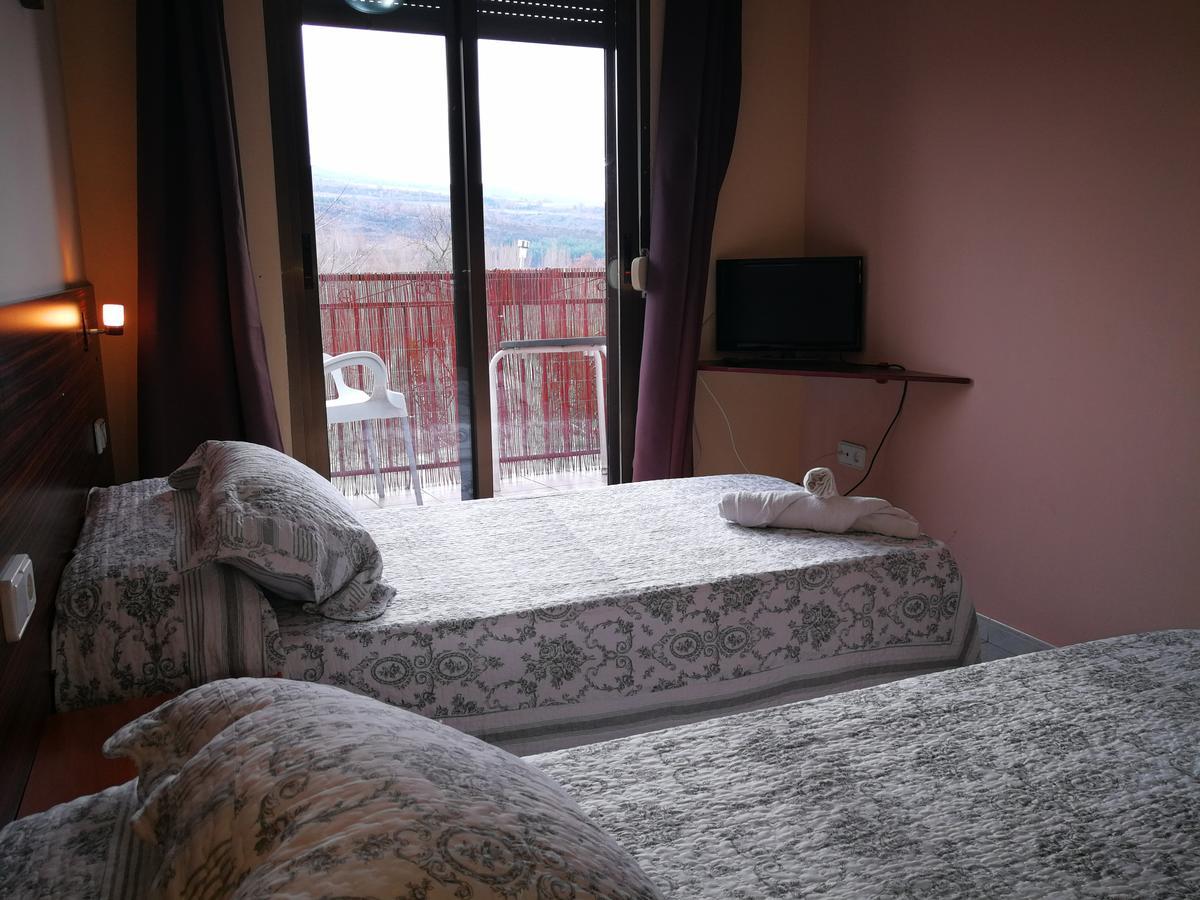 Hostal Escarla Aren 外观 照片