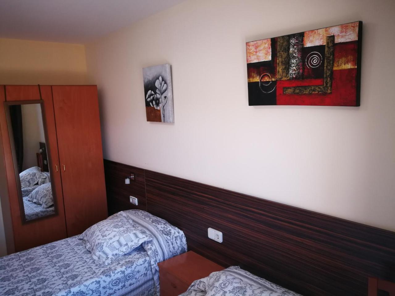 Hostal Escarla Aren 外观 照片